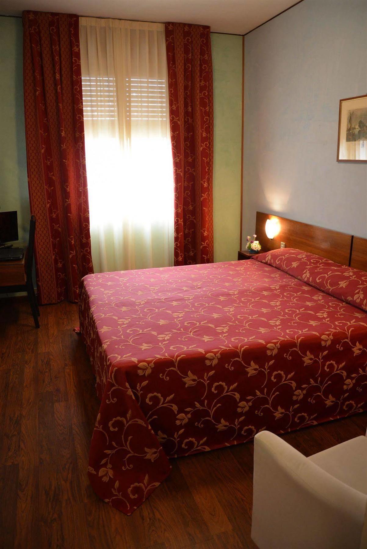 Hotel Salieri Legnago Eksteriør bilde